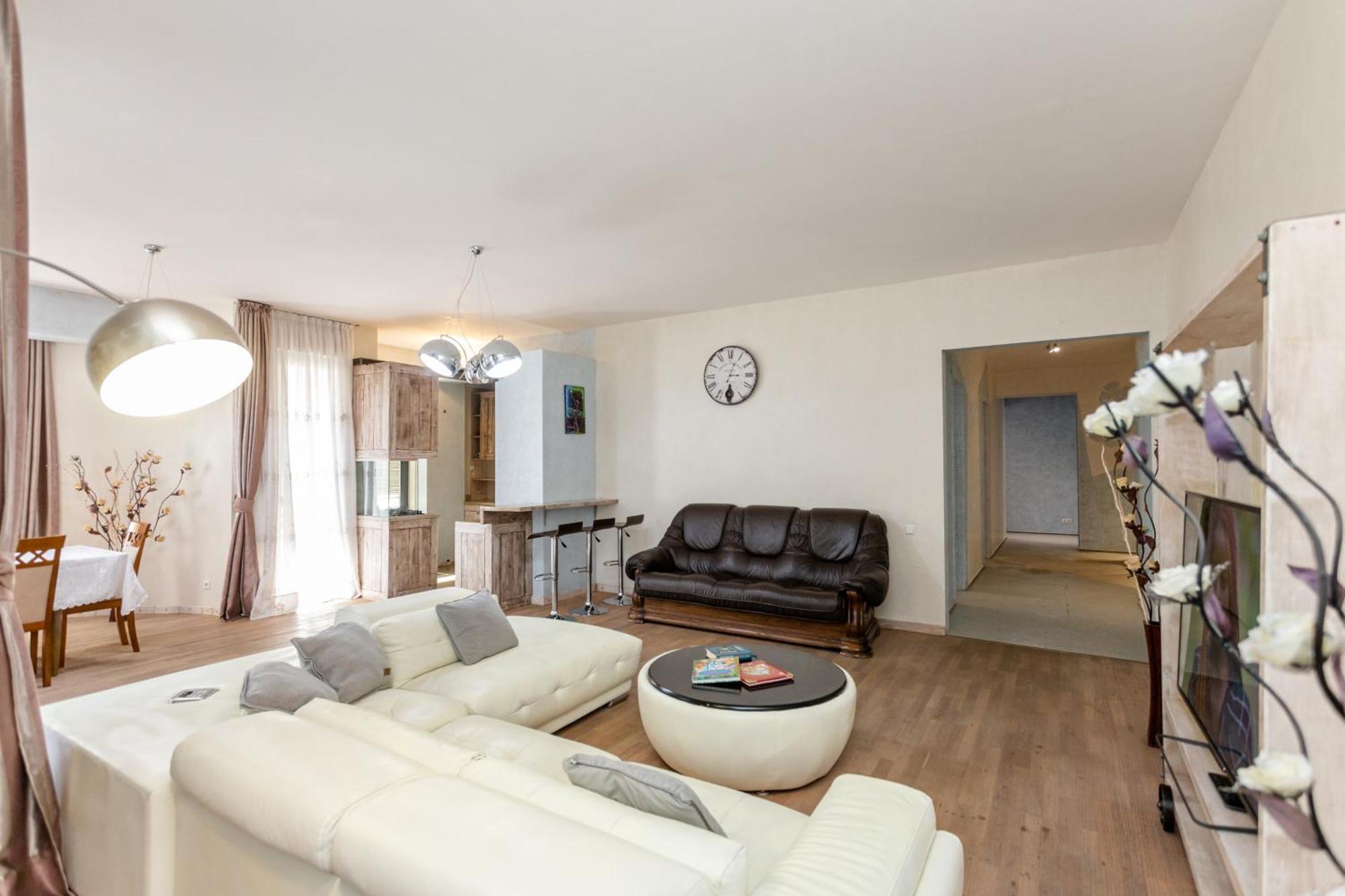 Serviced Apartment On Rustaveli Avenue 9 Τυφλίδα Εξωτερικό φωτογραφία