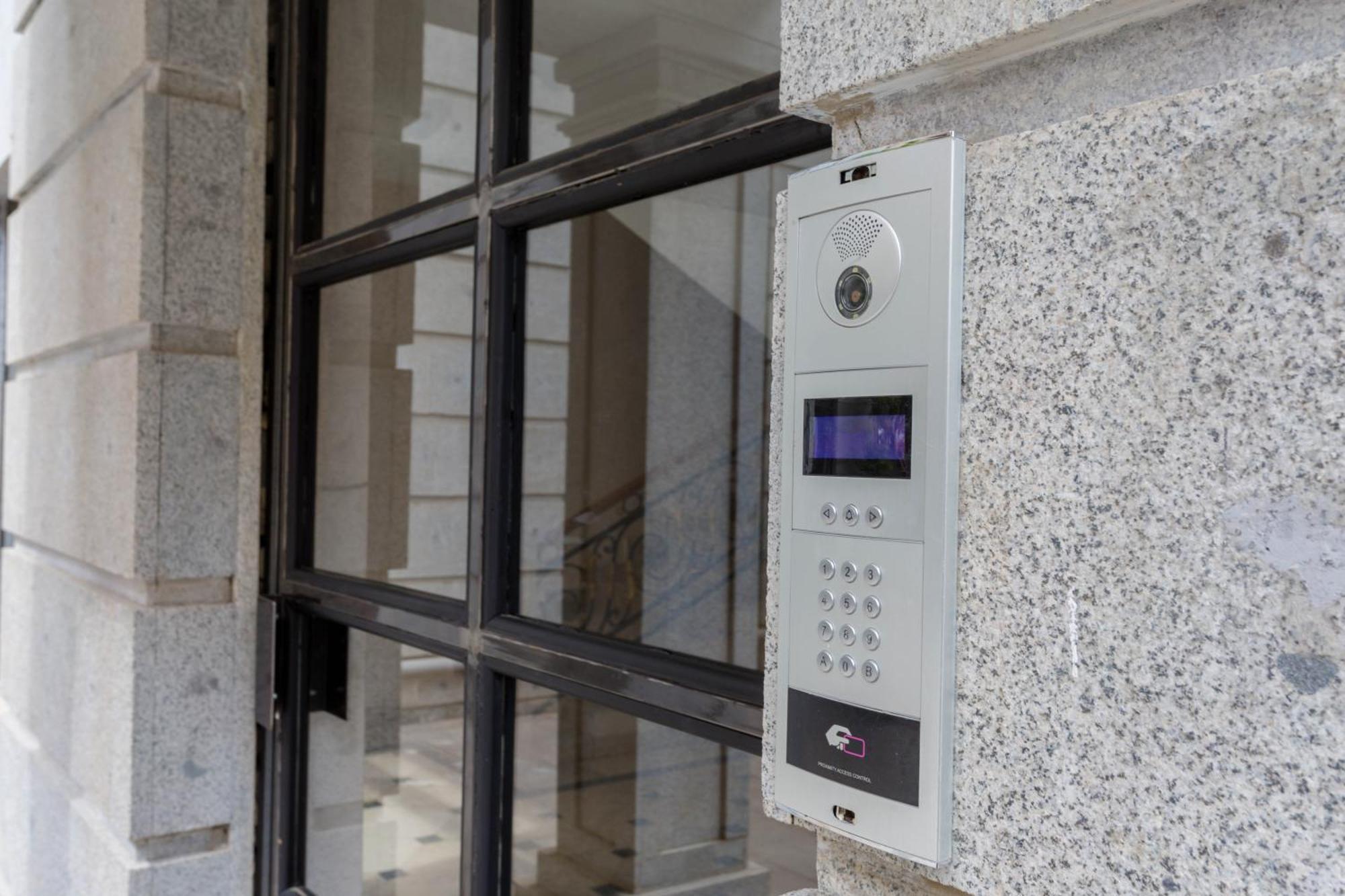 Serviced Apartment On Rustaveli Avenue 9 Τυφλίδα Εξωτερικό φωτογραφία